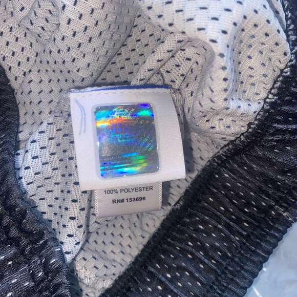 Eric Emmanuel Black Skyline shorts - Picture 4 of 6